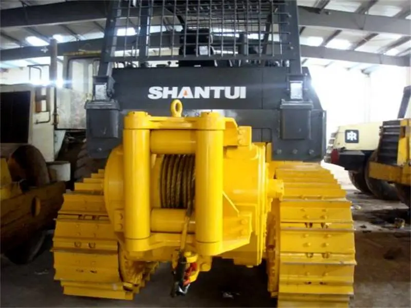SHANTUI brand new forest bulldozer SD22F crawler dozer with winch for sale