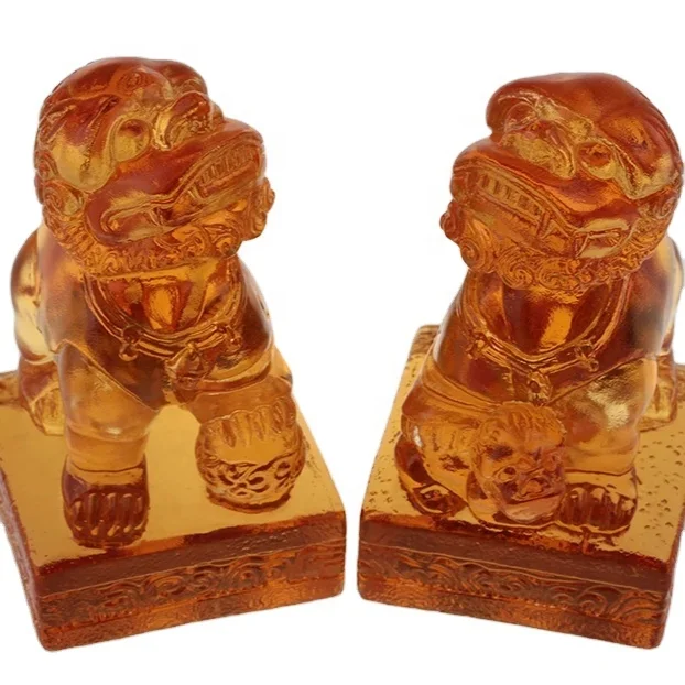 Custom Hand-carved Chinese Traditional Majestic Lion Crystal Glass Statue Feng Shui Decoration