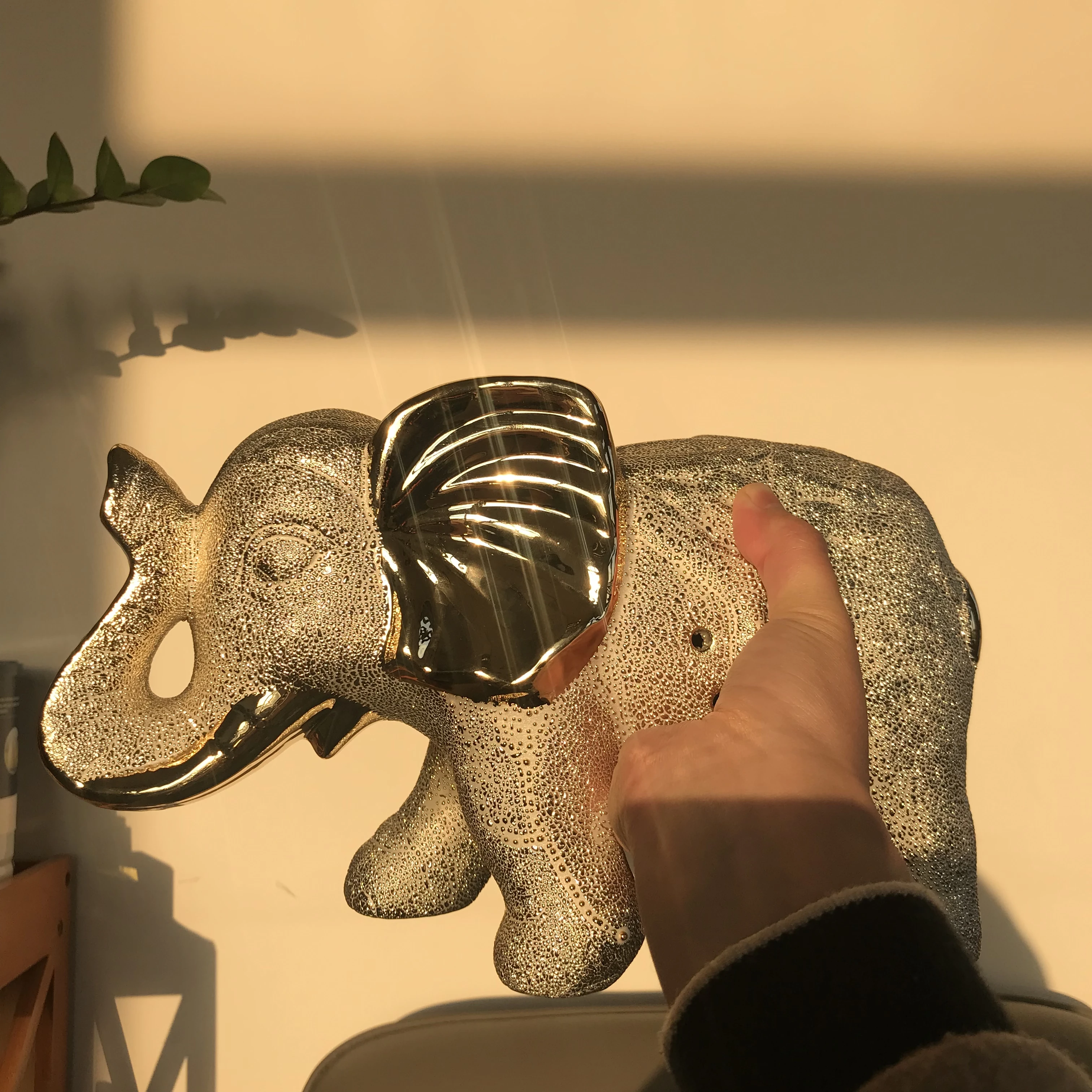 Elephant Animal Figurine Porcelain Ceramic Elephant Ornament Statue Wholesale Silver Home Decoration Ceramic,ceramic & Enamel