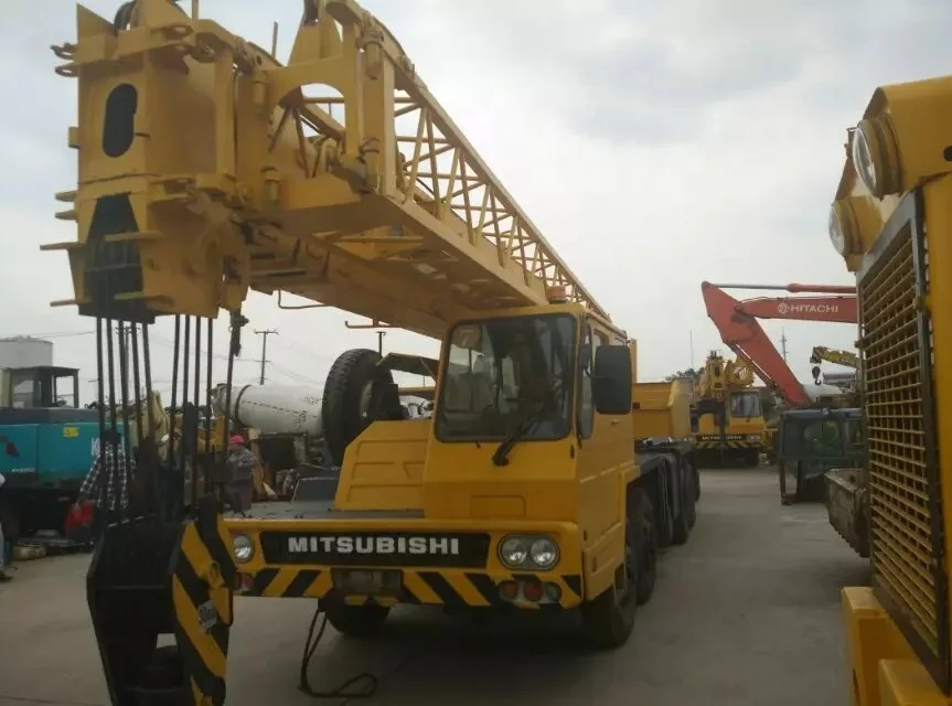 Used Tadano truck crane 30ton TL300E Japan truck crane 30 ton
