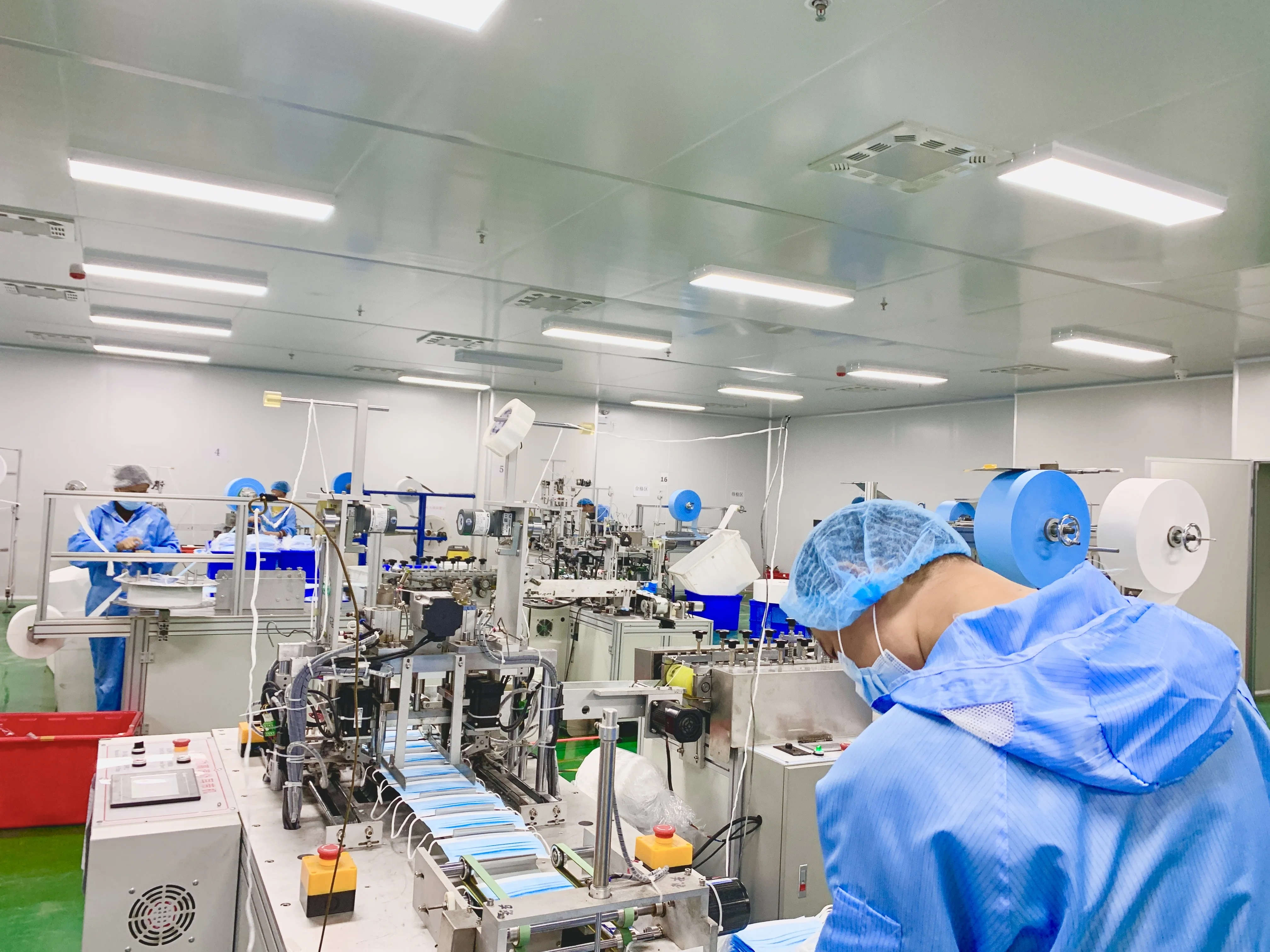 3 ply IIR CE Certified Disposable Surgical Medical Facemask Face Masks Custom Design Wholesale Face Mask