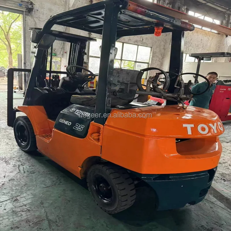 Japan original Toyota Used 2.5T liquefied petroleum gas forklift export sales high-quality small source manufacturer Jamaica