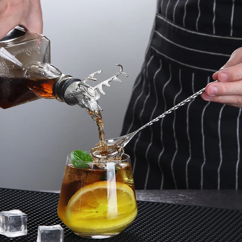 Stainless Steel Free Flowing Liquor Pourer with Silvery Animal Head Design for Olive Oil and Vinegar
