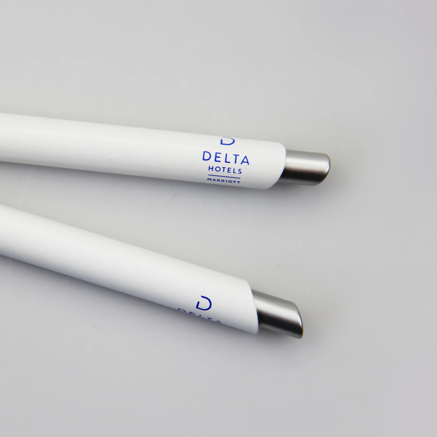 MARRIOTT EXECUTIVE APARTMENTS DELTA HOTELS CUSTOMIZED CLICK BALLPOINT PEN
