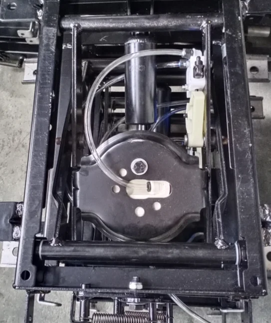 New truck driver seat air suspension adjustable seat for Volvo