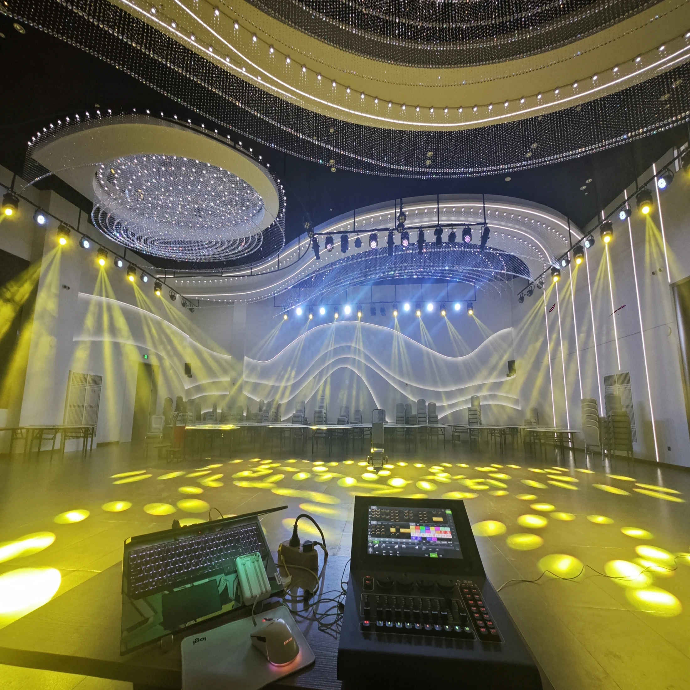 Hot Sale Professional Light Show Designer Intelligent Dmx Console Controller Dmx Console Controller