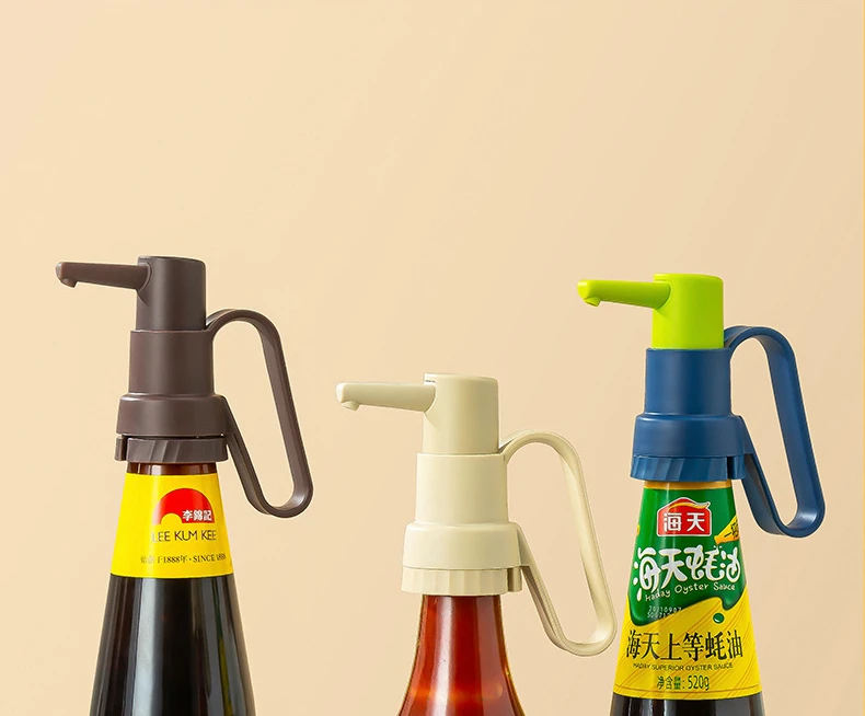 Simple With Handle Non-slip Kitchen Seasoning Bottle Press Oil Consumption Salad Ketchup Squeeze