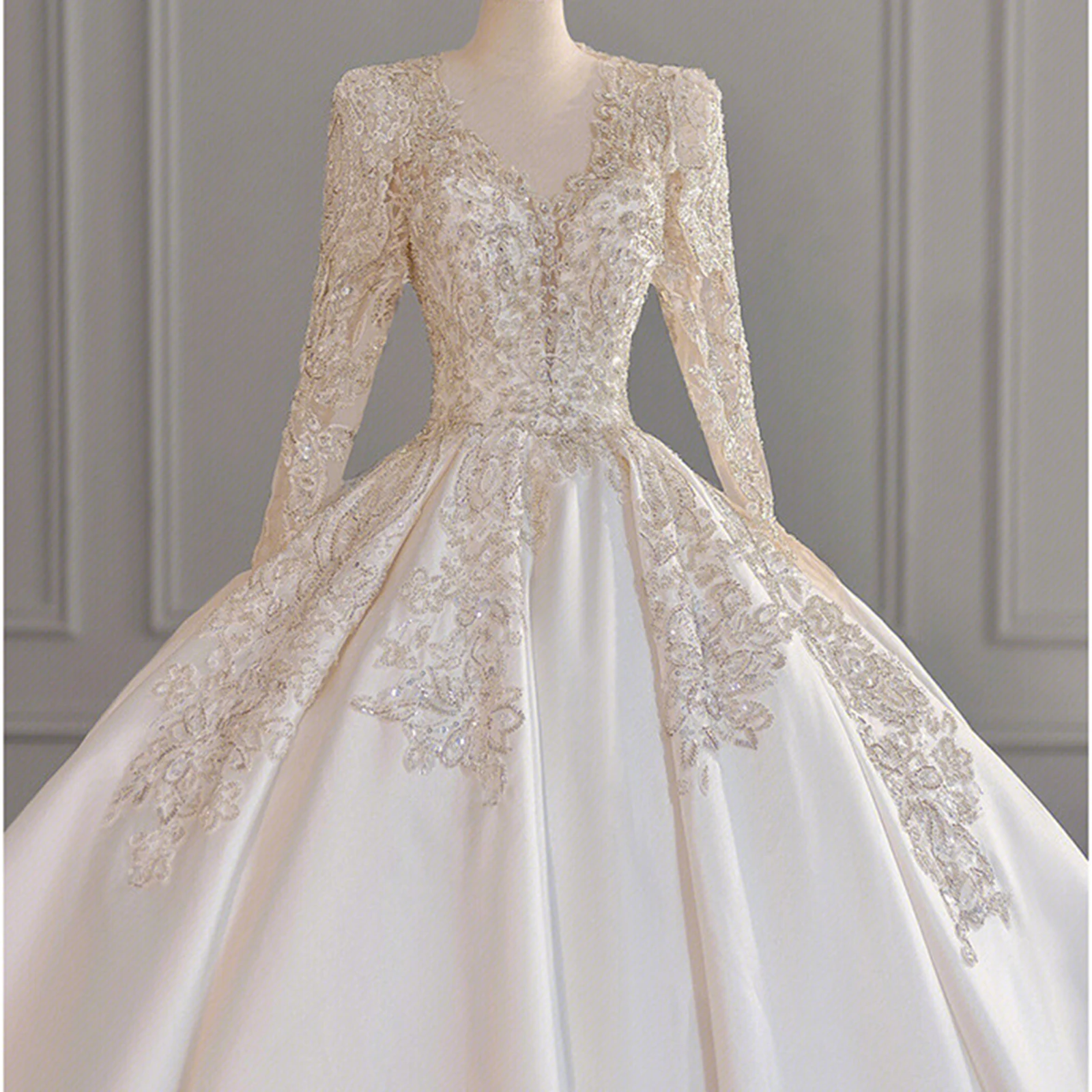 MANYLIYA French wedding dress bride long sleeves heavy V-neck satin high-quality texture main wedding dress