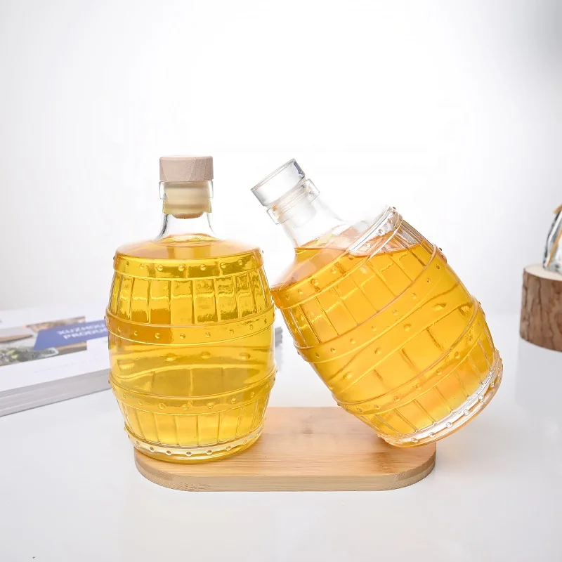 New Design Vodka Bottle Wine Packaging 500ml Glass Barrel Wine Glass Bottle with Cork