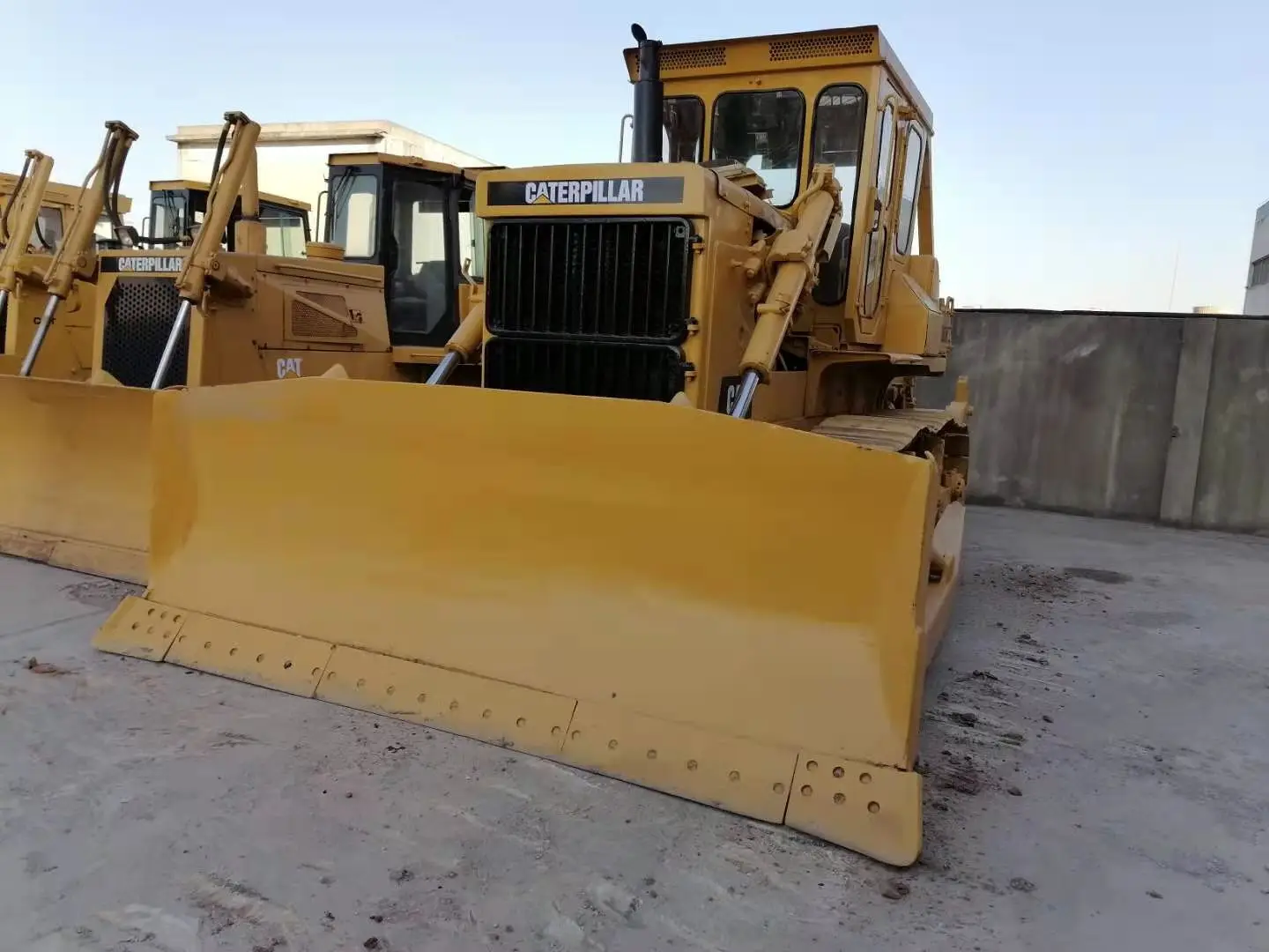 Japan Used Bulldozer Cat D8H in hot sale, Used Earth Moving Machine cat D8H bulldozer machine Hydraulic Used Cat D8 Bulldozers