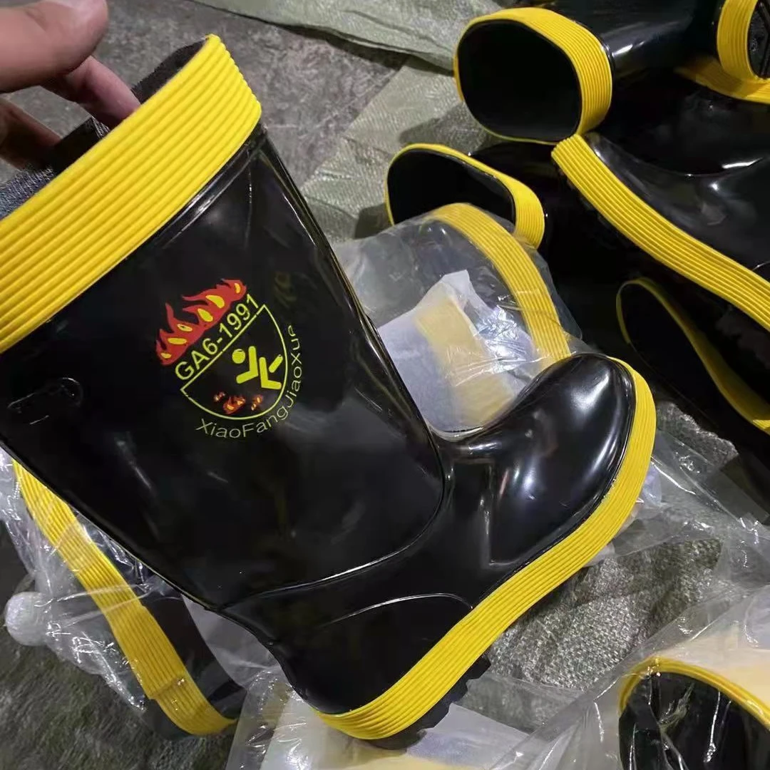 Good Protect Factory Selling Black Plastic Knight Safety Fire Boots for Sale