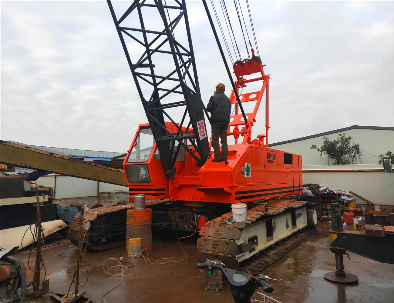 Used Hitachi KH180 Crawler Crane, Max Lifting Height 53M, Good condition with sale price