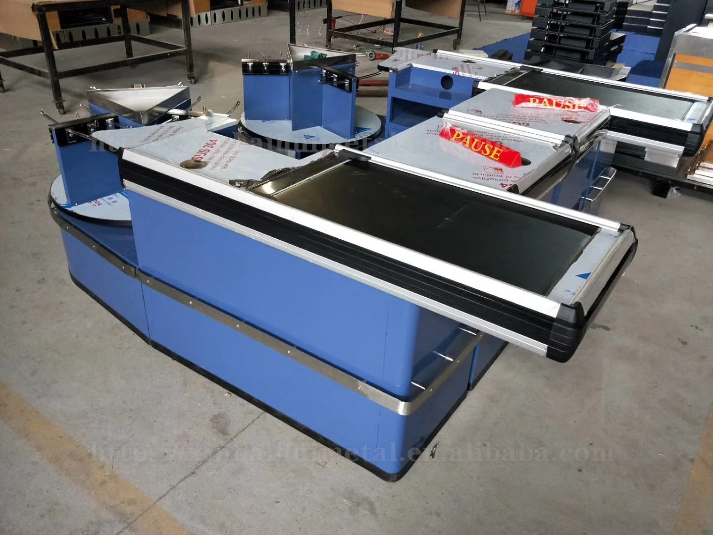 Xinbaihui Motorized Supermarket Checkout Counter With Conveyor Belt Rotating Bag Holder Grocery