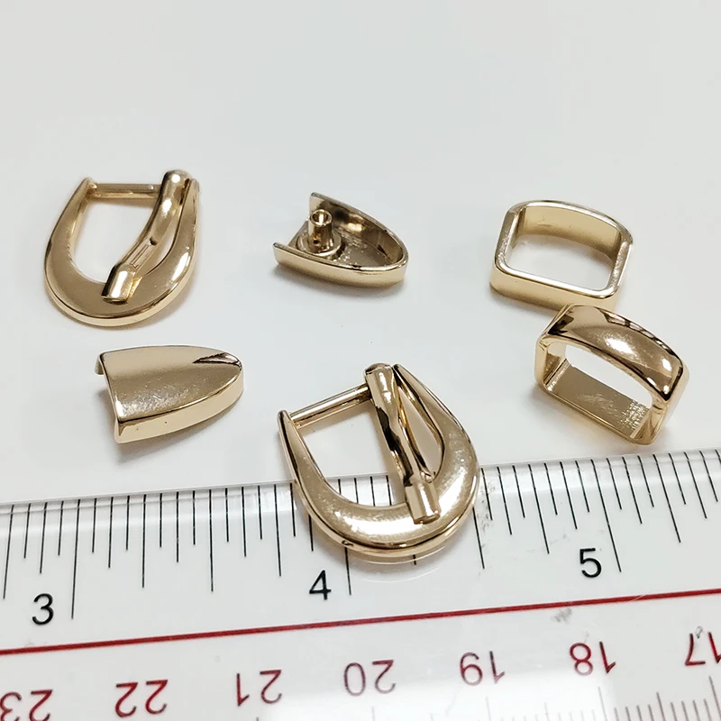 Gold Plated Zinc Alloy Fashion Simple Mini Hatband 3 Pieces Western Buckles for Belt with Loop Tip