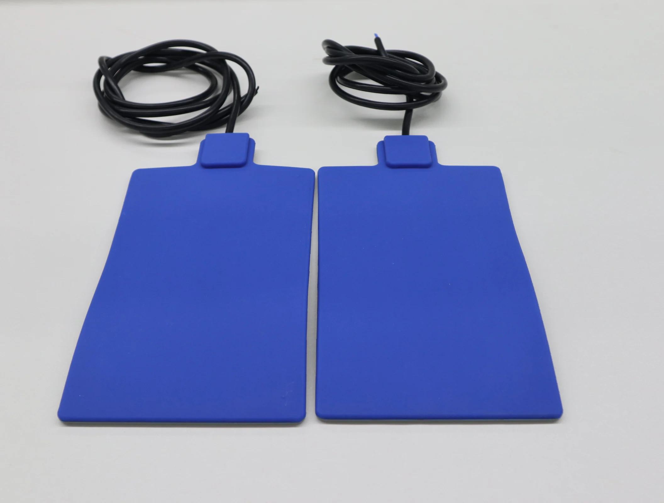 Silicone rubber heater