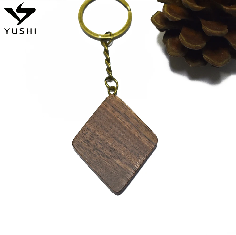 2025 High Quality Walnut Blank Key Ring Keychain Wood Customized Laser Engrave Logo Wood Keyholder