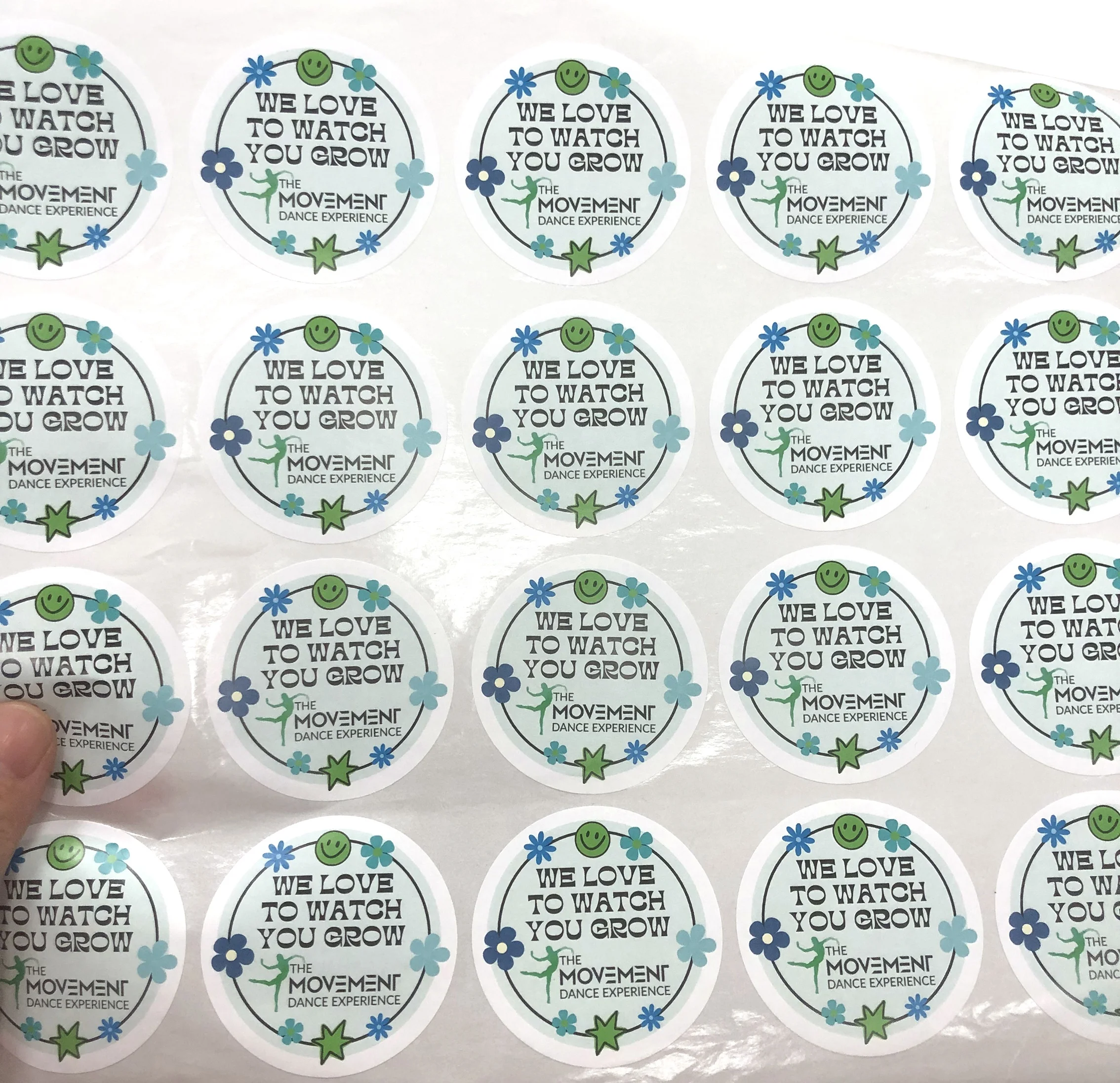 Private design product labels maker self adhesive vinyl round waterproof sticker roll paper custom