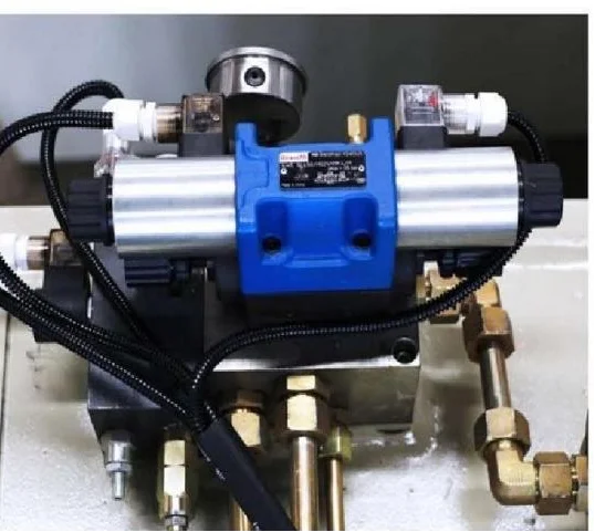 Высокая безопасность 250 тонн 4000 мм CNC Пресс-тормоз строительный материал Обработка гибочный пресс Cnc