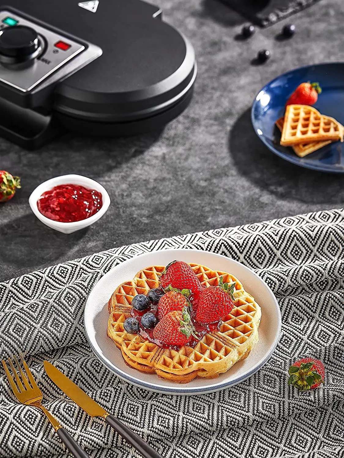 Maibo 2022 New Factory Wholesale Electric Mini Size Waffle Maker For Sale GS/CE Approval Waffle Maker