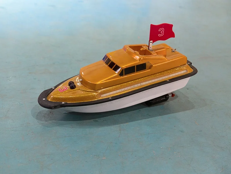 Bonhong 2.4G Remote Control High Speed Racing Boat Waterproof Rechargeable Model Electric Radio RC boats for Sale