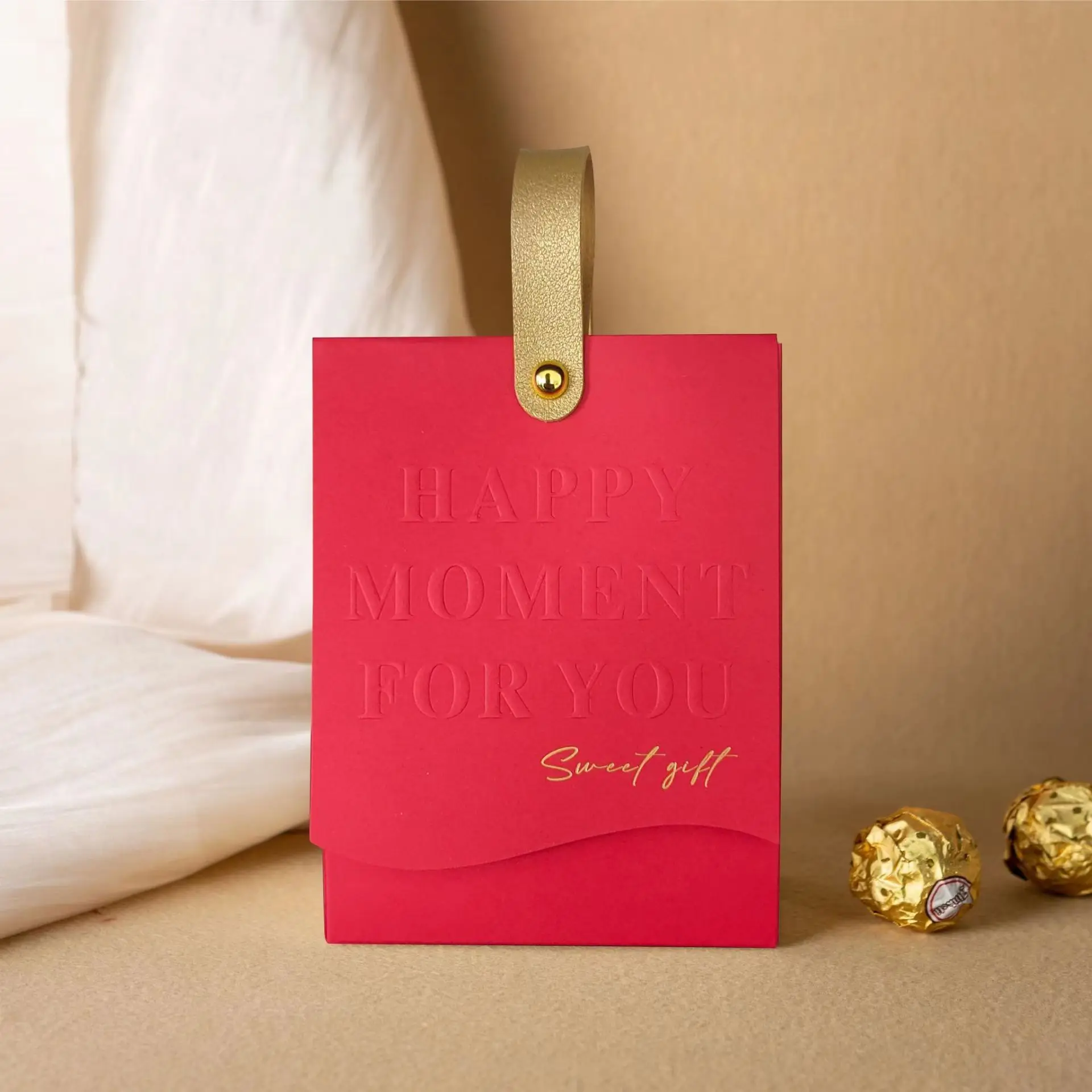 wholesales luxury white chocolate candy gift box for guest wedding candy box