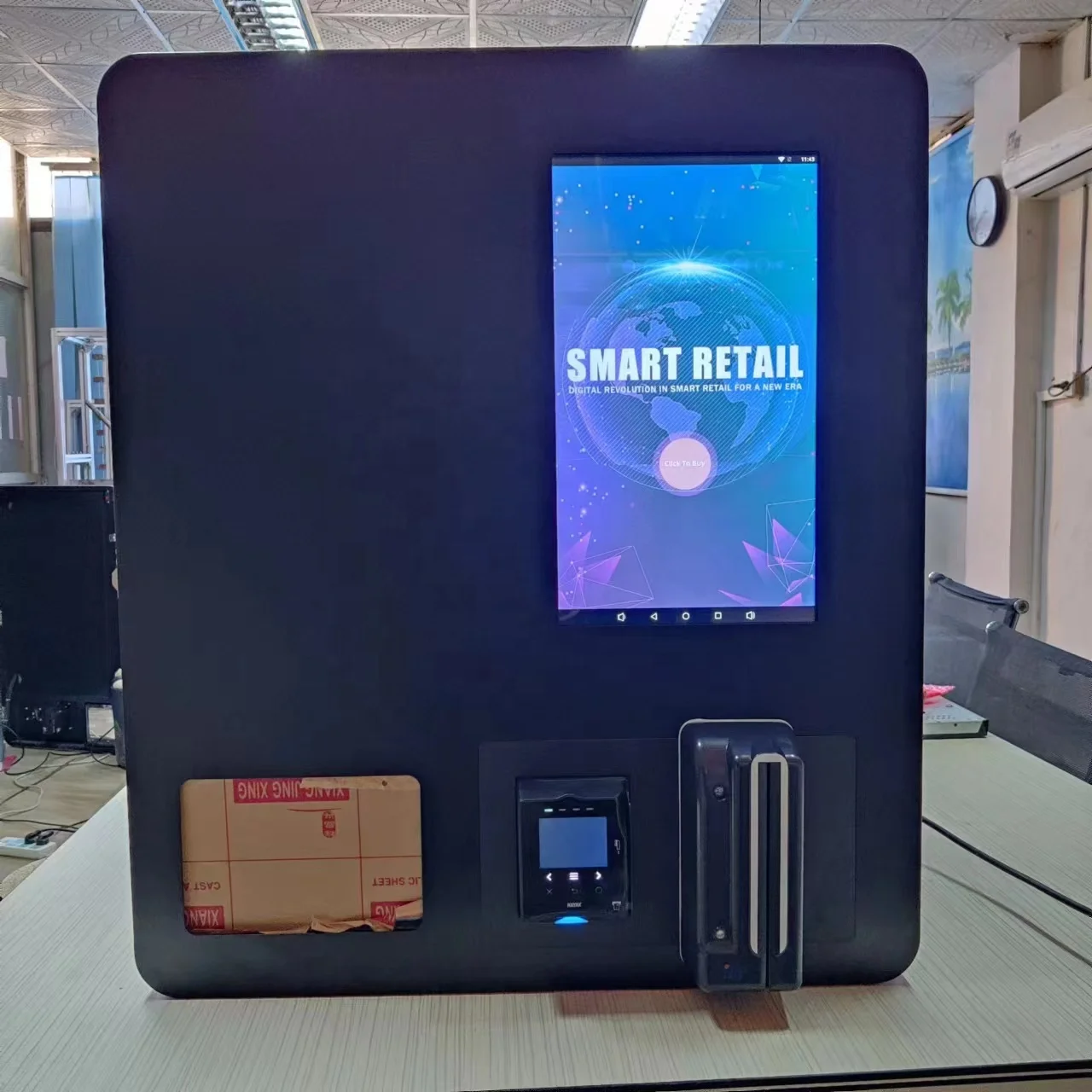 Mini Wall Mounted Vending Machine with 15.6-inch screen cashless and banknote payment
