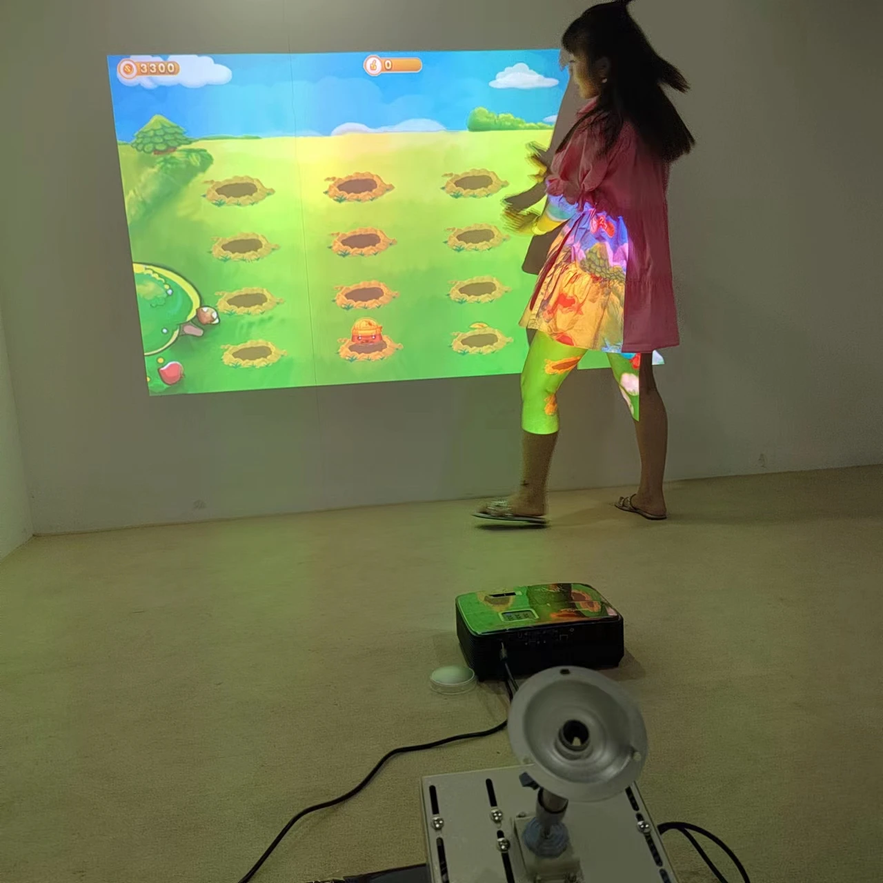 Interactive floor system/software for advertising Ocean theme interactive floor projection system game with magic device