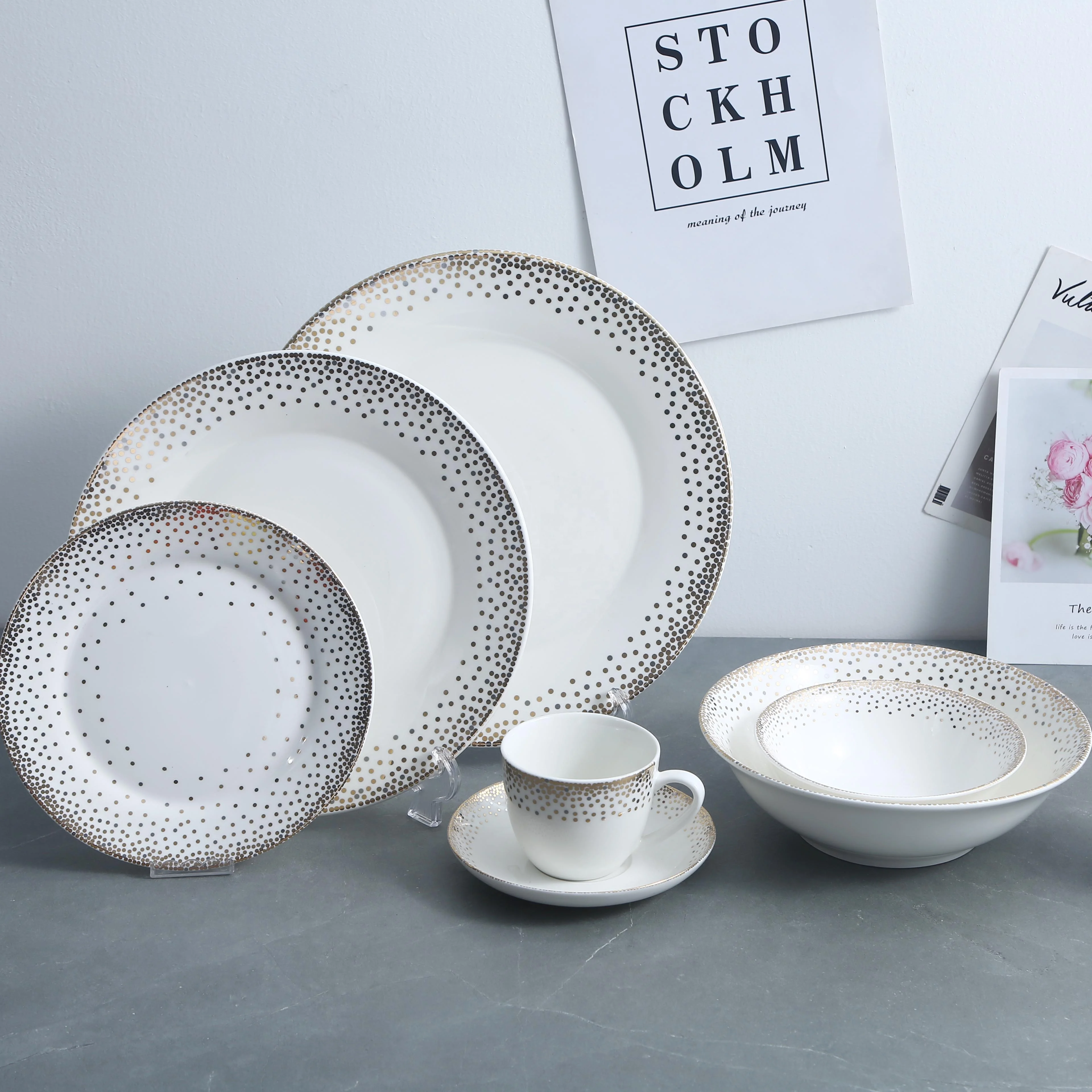 Wholesale Household tableware 18 pcs ceramic dinnerware set