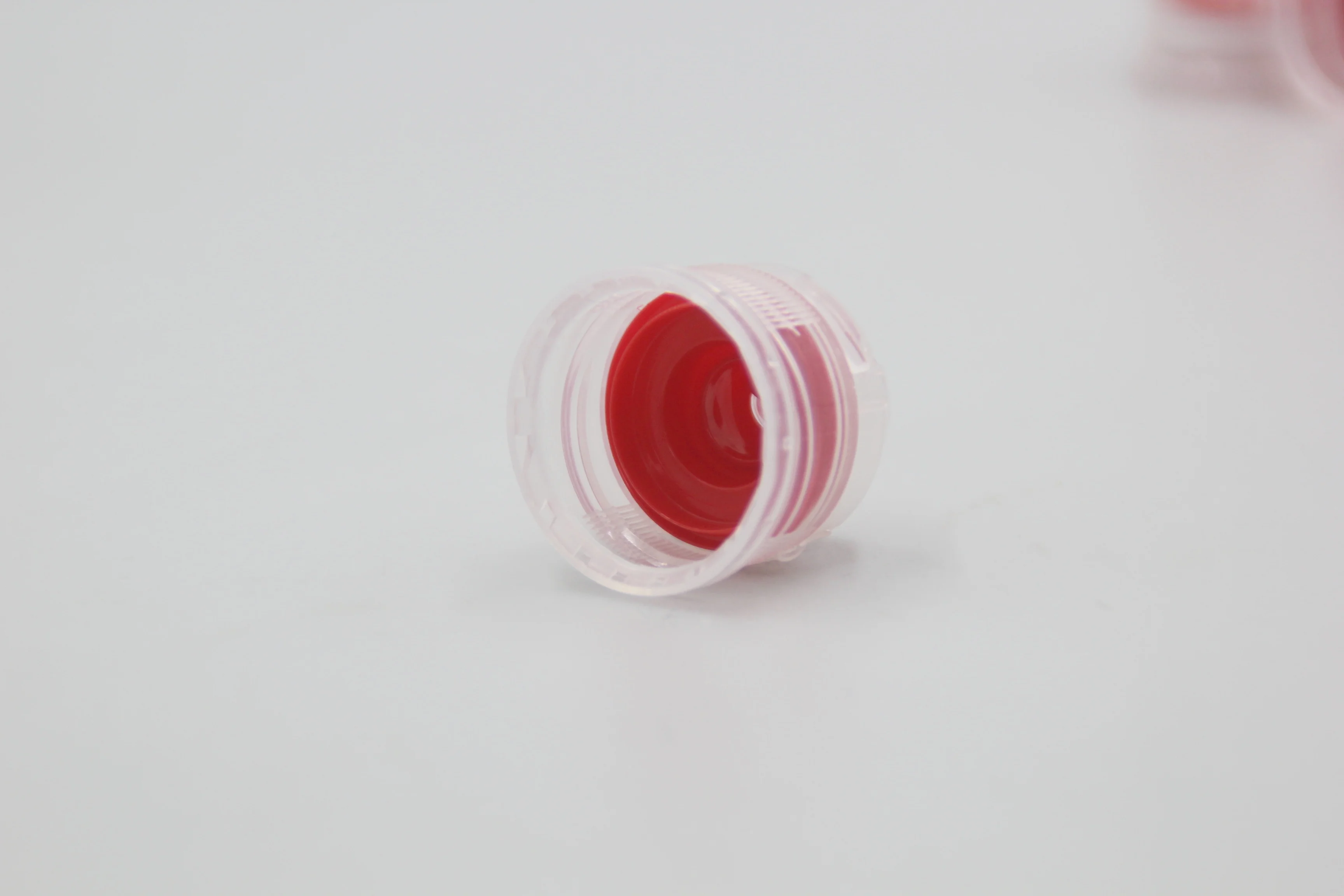 Factory Wholesale 30mm Plastic Water Bottle with 30/25 Anti-Theft Push Pull Cap Pilfer-Proof Sports Cap Customizable