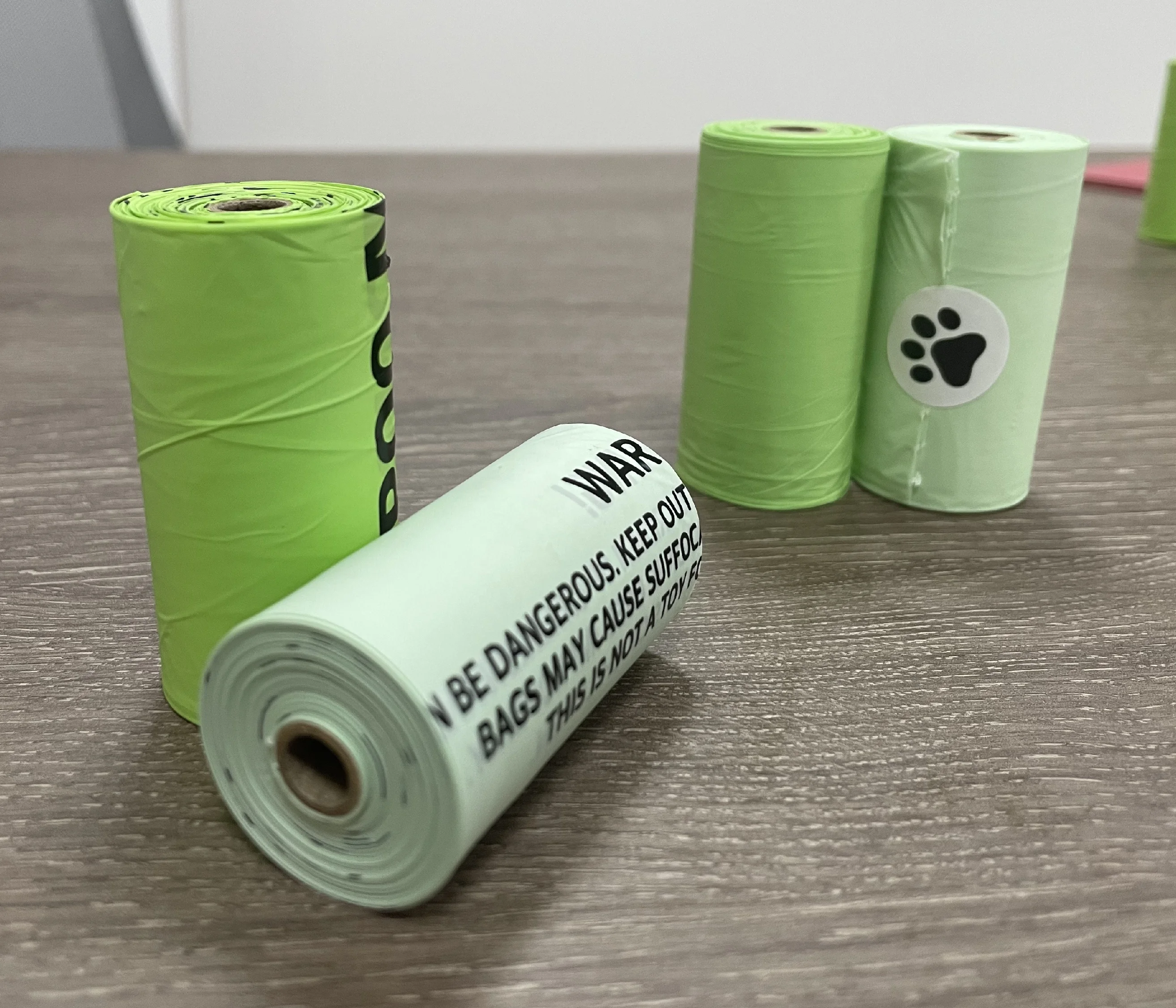hot sale Amazon 100% compostable hign quality Biodegradable Pet poop bag  eco-friendly pet waste bag En13432 OEM/ODM