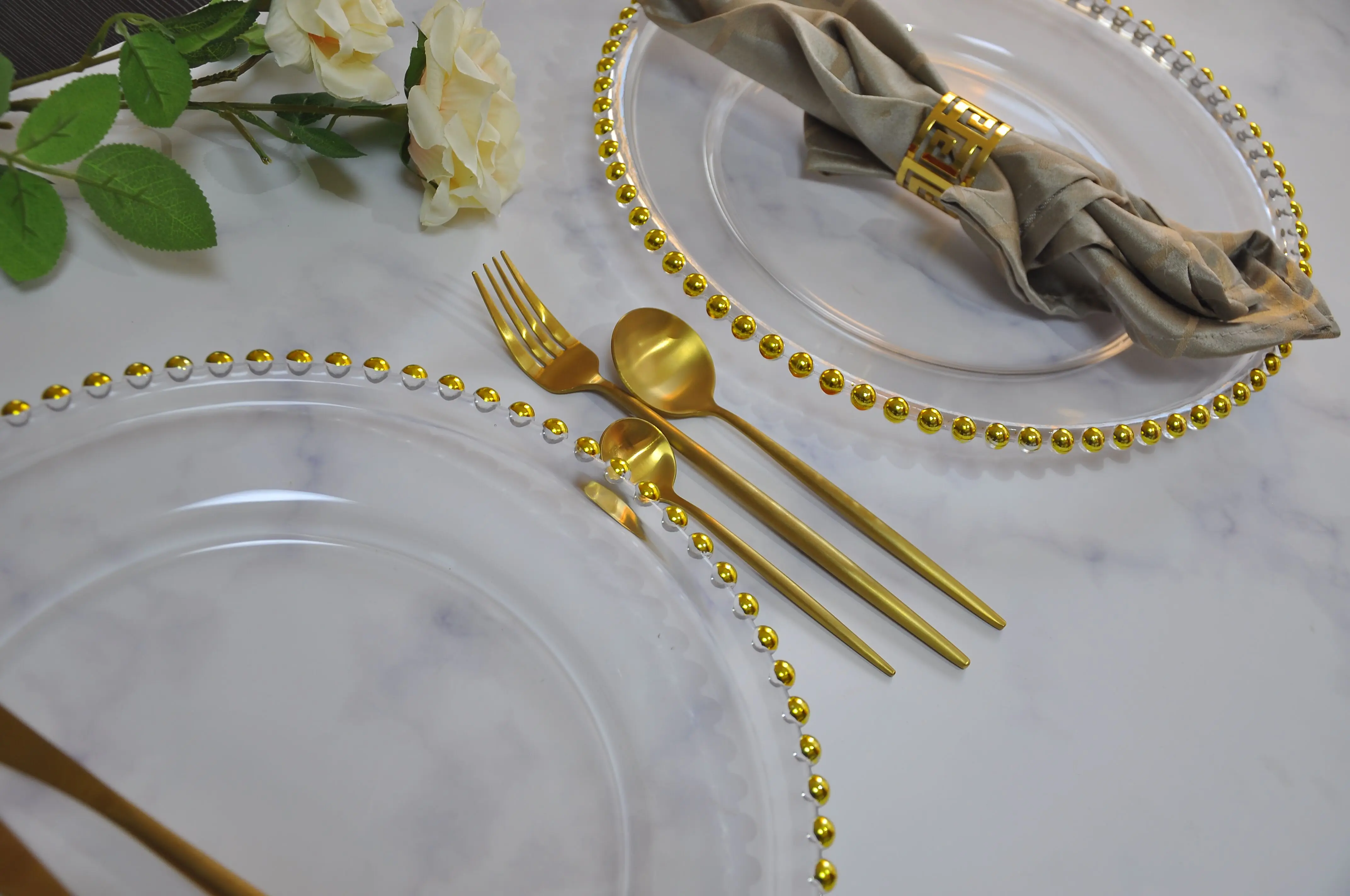 Классический 13 дюймов золото с украшенными бисерами, свадебные прозрачные стеклянные тарелки оптом