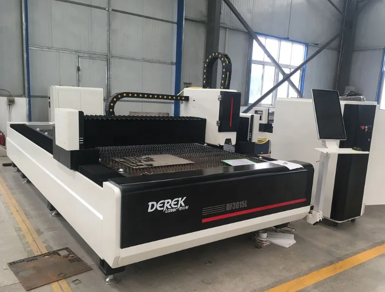 Good selling clearance berserk DF3015L 1000w 2000w 3000w fiber laser cutting machine sheet plate laser cutter