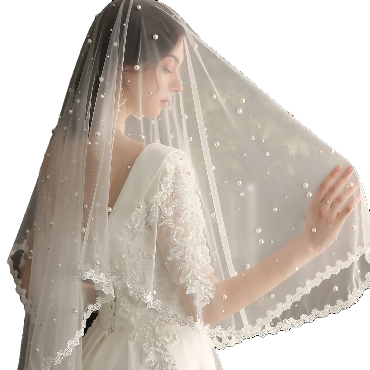 Glitter Sparkling High Quality One Layer Pearls Wedding Veils With Comb Ivory Bridal Accessories Cheap Sale