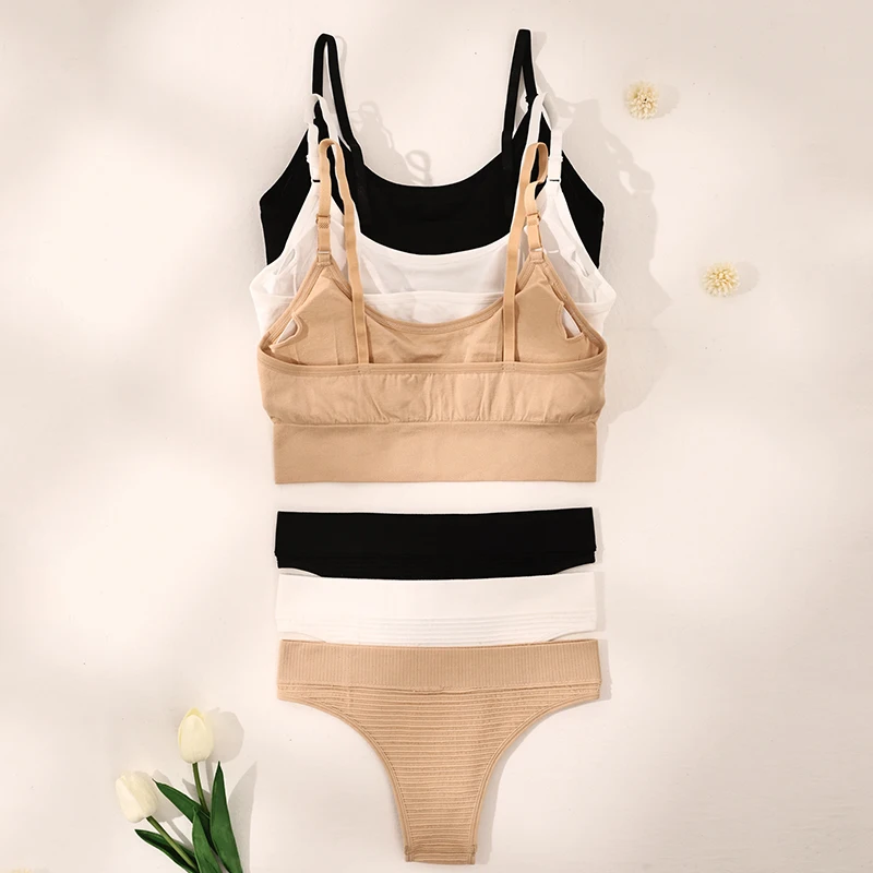 Бесшовный ребристый бюстгальтер и трусики с логотипом