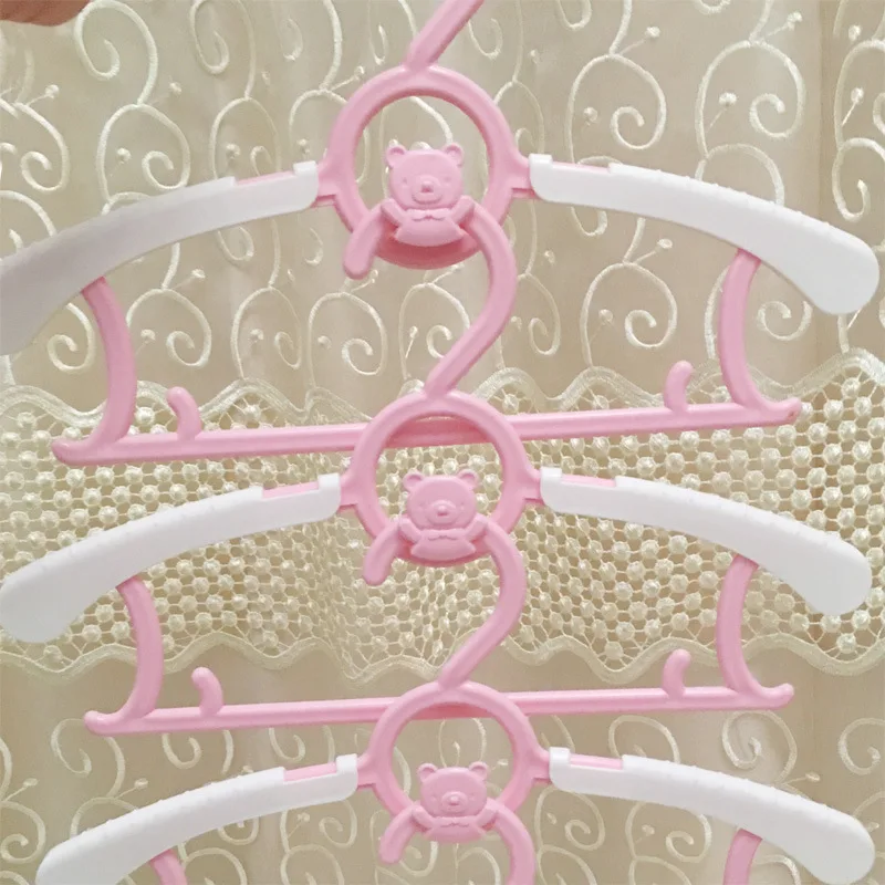 Cartoon Design Clothes Hanger Good Quality PP Plastic Hangers for Baby 4 model design 3D Space Children Hangers