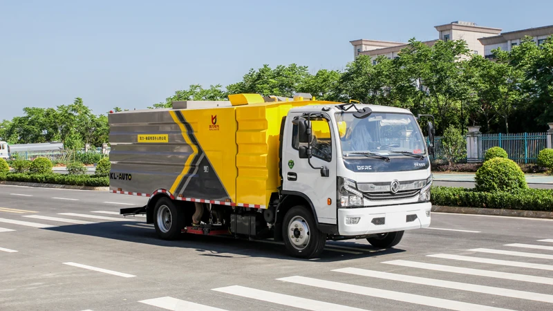 China can be customised Dongfeng Dolica vacuum truck with sweeping disc wet and dry cement and concrete sweeper trucks