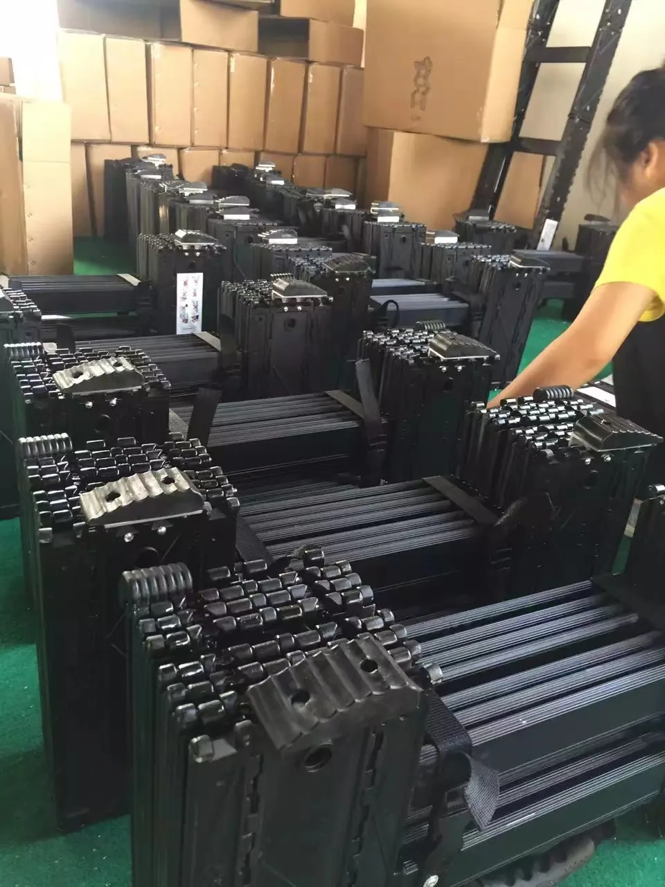 Tactical Folding Ladder 1.8M 2.4m 3M Aluminum Fold Up Extended For Roof  Fire Escape Tool