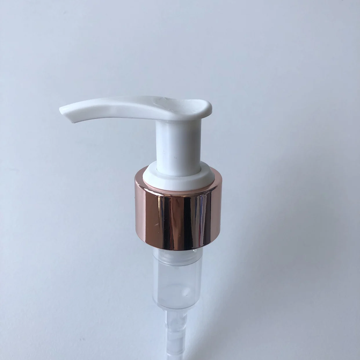 Золотой 28 мм 2.5cc алюминиевый лосьон для тела насос 24/410 24/415 28/400 28/410 38/410 бутылок 400