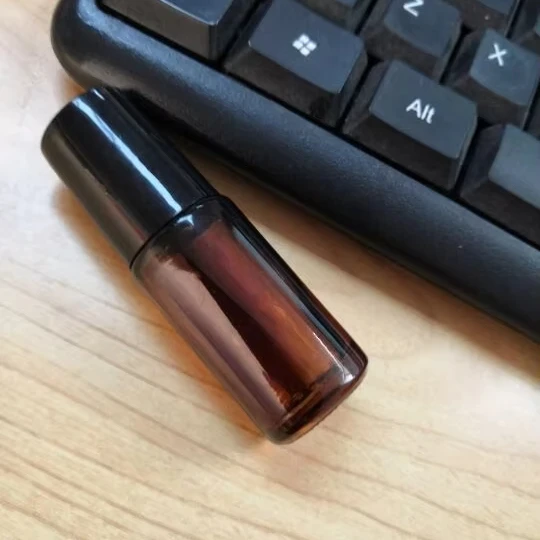 5ml thick glass clear amber glass roll on bottle for essential oil perfume 10ML Glass Roller Bottle for Lip Oil Skin Care