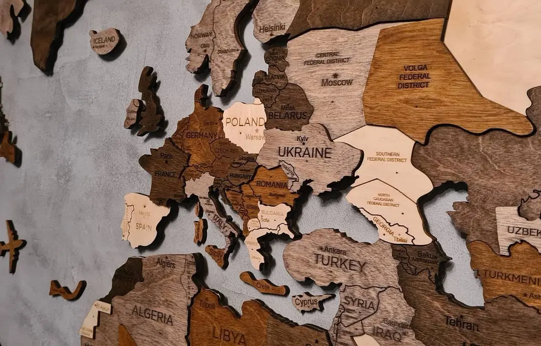 3D Wood World Map With light Backboard World Travel Map