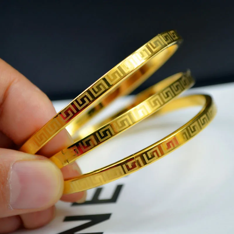 Guangzhou Jewelry 24 Carat Arab Gold Plated Bangle, Wholesale Dubai Simple Design Gold Bracelet Bangle for Women