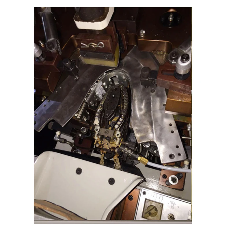 Chenfeng automatic glue toe lasting cementing machine 9 pincers CF737MA Shoe making machine with good quality and working well