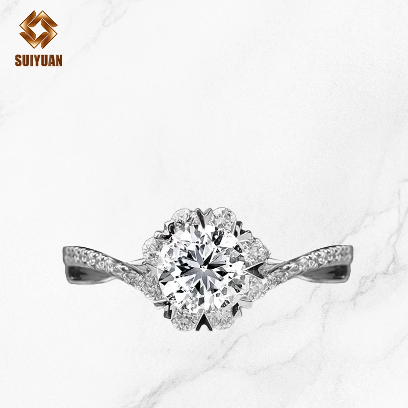 18K Gold Brilliant Cut Engagement Ring Lab Grown Diamond IGI Certified Heart Pattern VVS Clarity Emerald Main Stone Jewelry