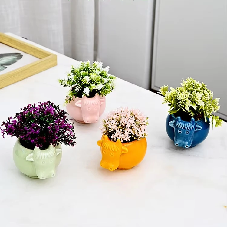 Charming Desktop - sized Mini Ceramic Hand - painted Cow - shaped Planter Pots: Ideal for Outdoor Gardens