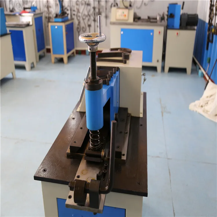 
Bent ends of iron art rolling machine 