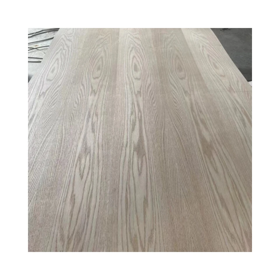 Plywood with oak veneer prefinished red oak