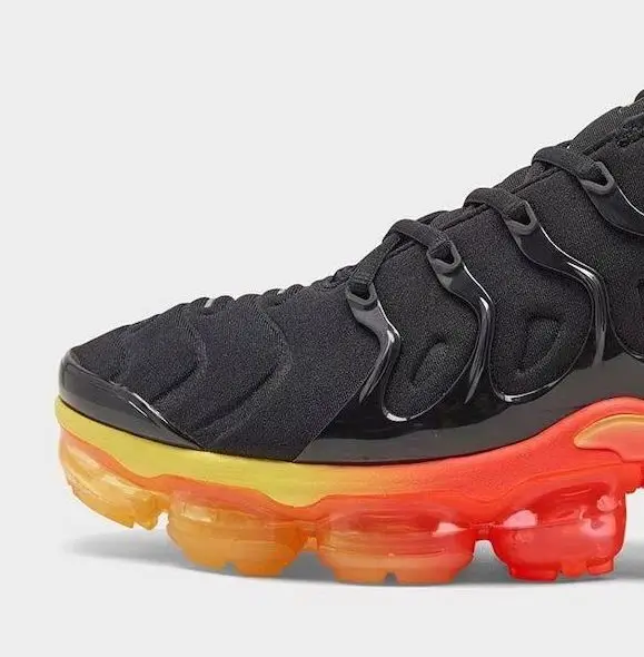 NEW 2021 Authentic Air TN Plus Sneakers Men Women Original Running Shoes Novelty Outdoor Air Cushion VM Metallic