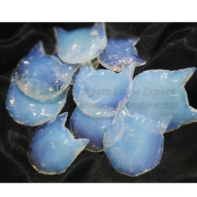 Opalite Cat Heads Witch Carved Pendants Semi-Precious Stone Cat Shaped Crystals for Altar Tools