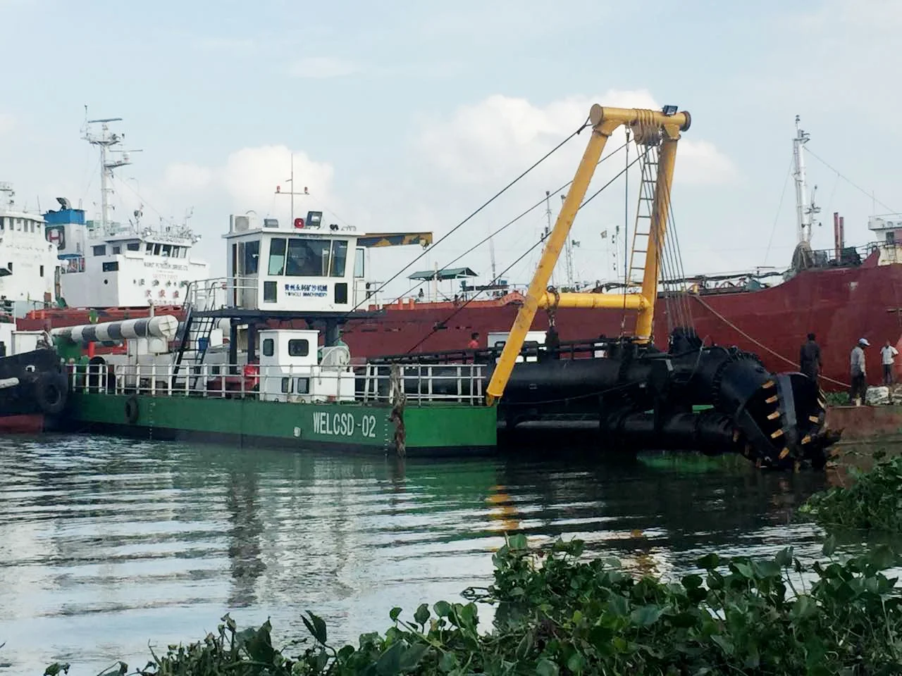China Made 3500cube/hour Hydraulic Cutter Suction Dredger for Port River Dredging