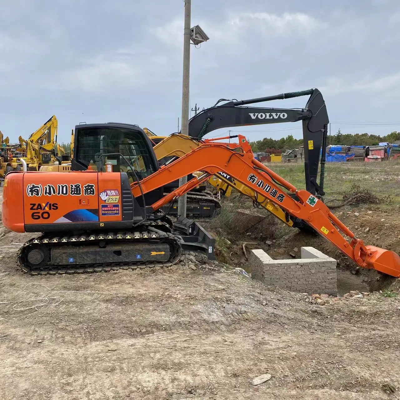 Экскаватор HITACHI ZAXI60 японский оригинальный ZAXIS ZX60 6 тонн экскаватор ковшовый малый и средний